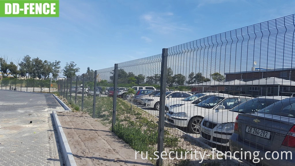 High Security 358 Anti Climb Wire Fence с сертификатом ISO 9001 для энергетической станции по границе аэропорта.